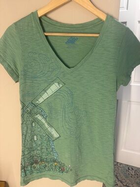 Eastern Mountain Sports v-neck windmill tee shirt